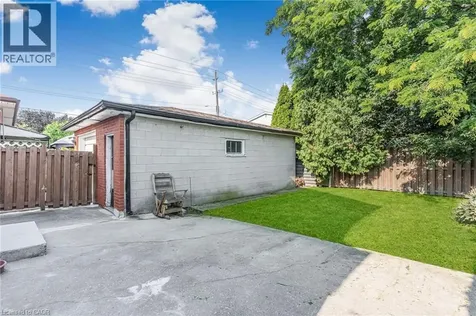146 Craigroyston Road Hamilton ON L8K 3K1