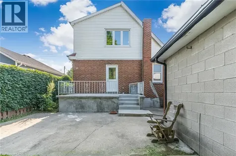 146 Craigroyston Road Hamilton ON L8K 3K1