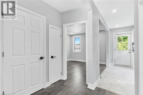 146 Craigroyston Road Hamilton ON L8K 3K1