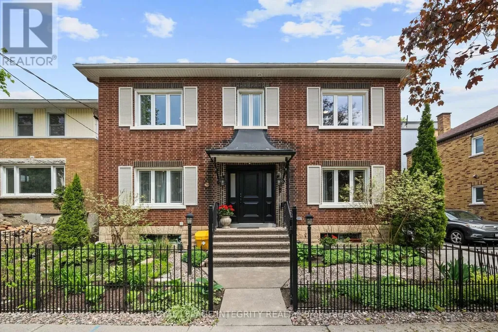 45 Goulburn Avenue Ottawa ON K1N 8C7