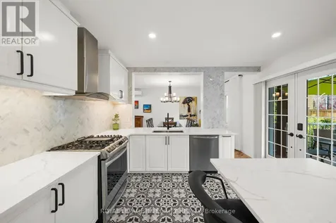 45 Goulburn Avenue Ottawa ON K1N 8C7
