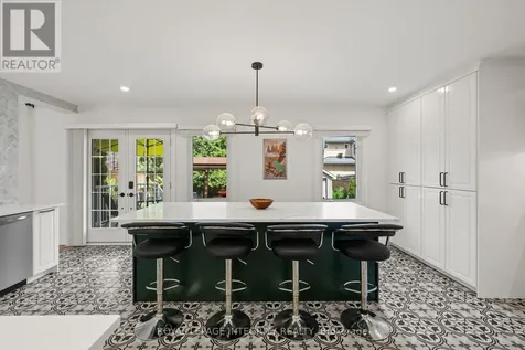 45 Goulburn Avenue Ottawa ON K1N 8C7