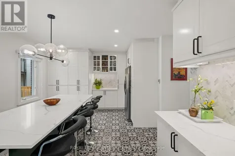 45 Goulburn Avenue Ottawa ON K1N 8C7
