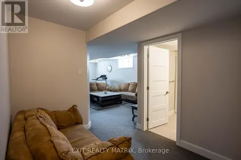 431 Provence Avenue Russell ON K0A 1W0