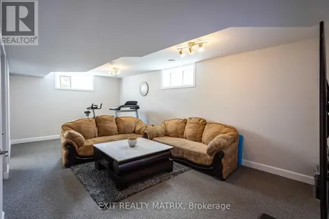 431 Provence Avenue Russell ON K0A 1W0