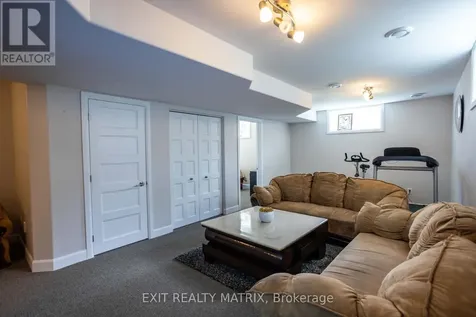 431 Provence Avenue Russell ON K0A 1W0