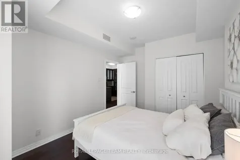 242 Rideau Street Ottawa ON K1N 0B7