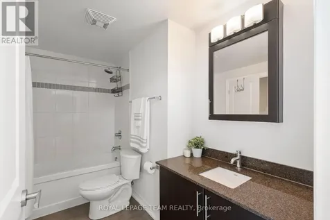 242 Rideau Street Ottawa ON K1N 0B7