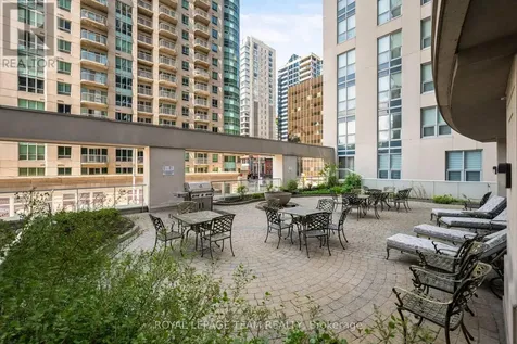 242 Rideau Street Ottawa ON K1N 0B7