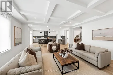 612 Ribbon Street Ottawa ON K4M 0M8