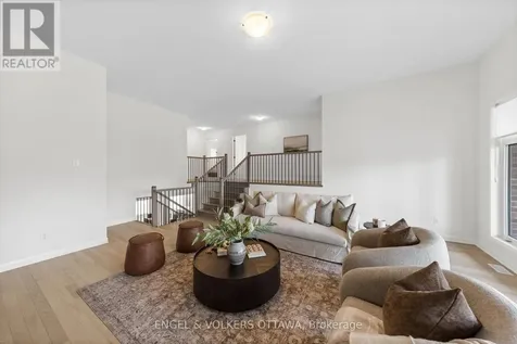 612 Ribbon Street Ottawa ON K4M 0M8
