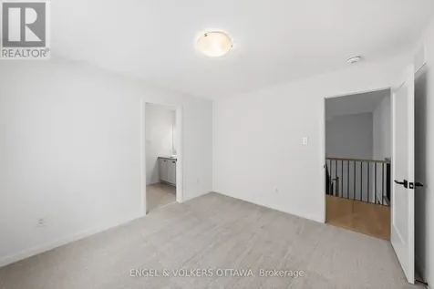 612 Ribbon Street Ottawa ON K4M 0M8