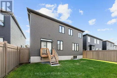 612 Ribbon Street Ottawa ON K4M 0M8