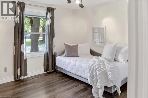 12 Fieldstone Walk New Hamburg ON N3A 2E9