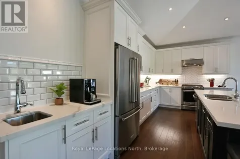 123 Crestview Court Blue Mountains ON L9Y 0Z4