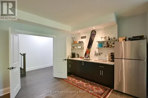 123 Crestview Court Blue Mountains ON L9Y 0Z4