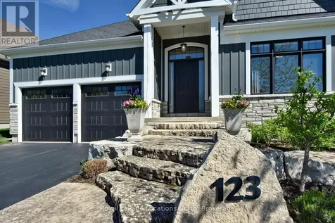 123 Crestview Court Blue Mountains ON L9Y 0Z4