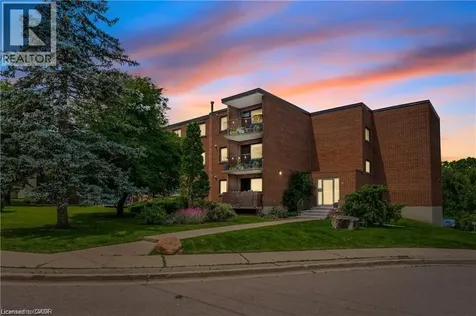 4 Avalon Place Kitchener ON N2M 4N6