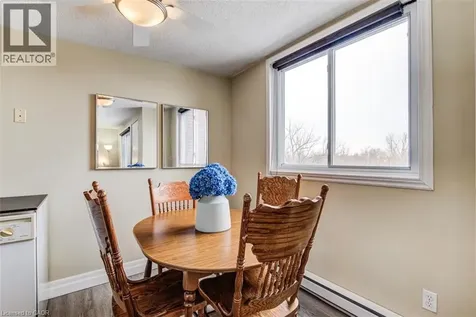 4 Avalon Place Kitchener ON N2M 4N6