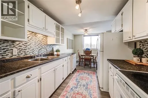 4 Avalon Place Kitchener ON N2M 4N6