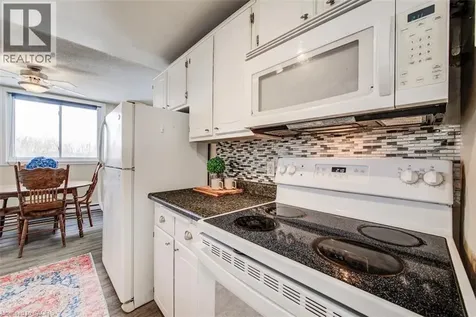 4 Avalon Place Kitchener ON N2M 4N6