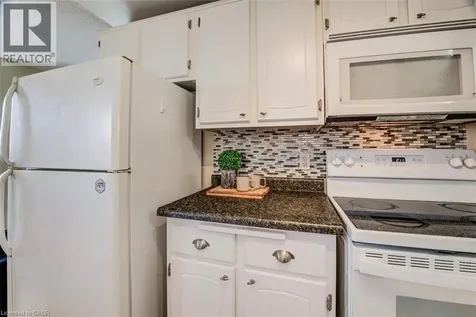 4 Avalon Place Kitchener ON N2M 4N6