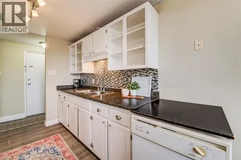 4 Avalon Place Kitchener ON N2M 4N6