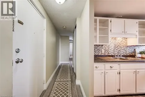 4 Avalon Place Kitchener ON N2M 4N6