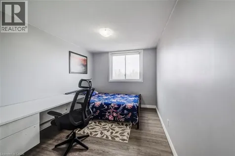 4 Avalon Place Kitchener ON N2M 4N6