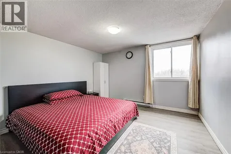 4 Avalon Place Kitchener ON N2M 4N6