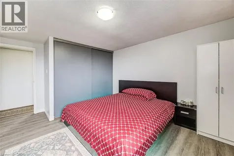 4 Avalon Place Kitchener ON N2M 4N6