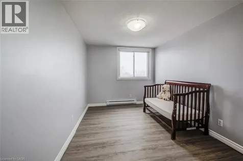 4 Avalon Place Kitchener ON N2M 4N6