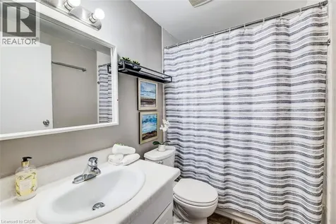 4 Avalon Place Kitchener ON N2M 4N6