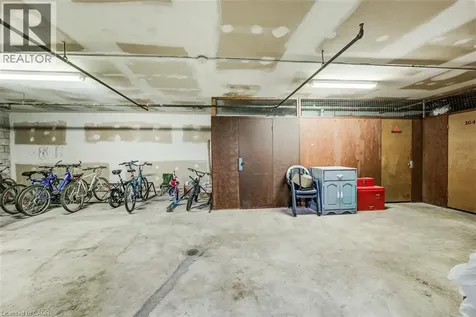 4 Avalon Place Kitchener ON N2M 4N6