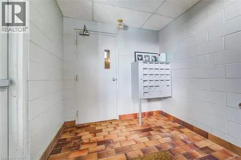 4 Avalon Place Kitchener ON N2M 4N6