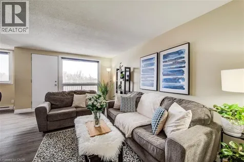 4 Avalon Place Kitchener ON N2M 4N6