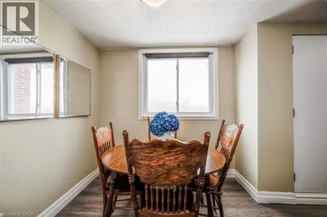 4 Avalon Place Kitchener ON N2M 4N6
