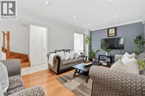 39 Riviera Drive Vaughan ON L4K 2H9