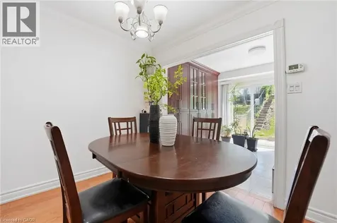 39 Riviera Drive Vaughan ON L4K 2H9