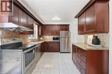 39 Riviera Drive Vaughan ON L4K 2H9