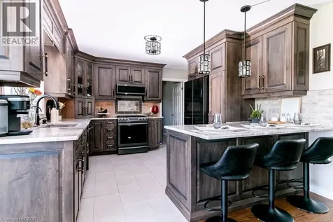 32 Haldimand Trail Dunnville ON N1A 1W9