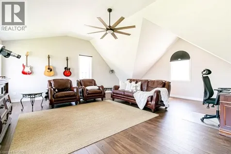 32 Haldimand Trail Dunnville ON N1A 1W9