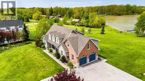 32 Haldimand Trail Dunnville ON N1A 1W9