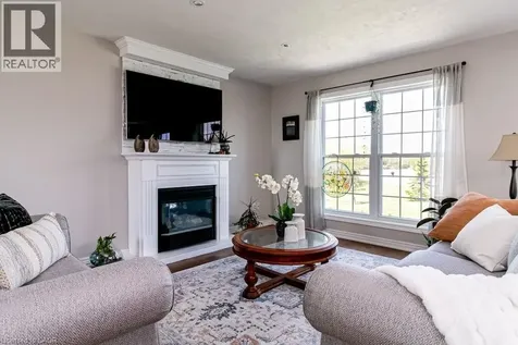 32 Haldimand Trail Dunnville ON N1A 1W9