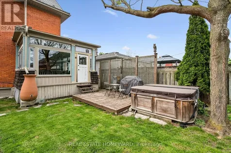 265 Dolph Street North Cambridge ON N3H 2A6