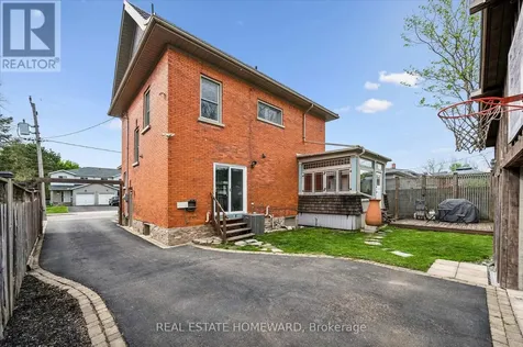 265 Dolph Street North Cambridge ON N3H 2A6