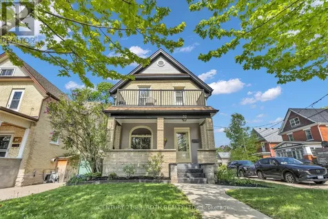 32 Samuel Street Kitchener ON N2H 1P1