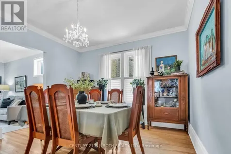 32 Samuel Street Kitchener ON N2H 1P1