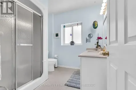 32 Samuel Street Kitchener ON N2H 1P1