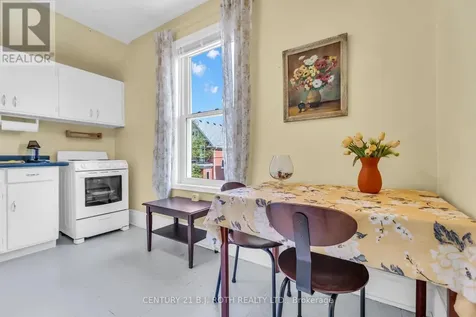 32 Samuel Street Kitchener ON N2H 1P1
